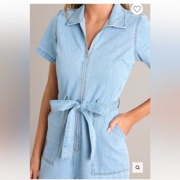 NWT MIOU MUSE BLUE JEAN BEAUTY LIGHT WASH DEMIN ZIP FRONT JUMPSUIT Size Medium - Picture 2 of 15